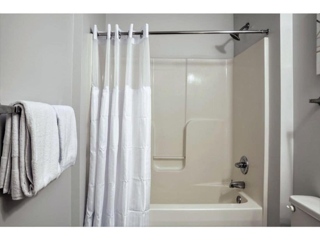 Beautiful 2Br 2Ba In The Block By Cozysuites Indianapolis Ngoại thất bức ảnh
